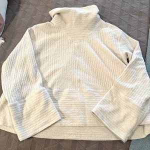 Lululemon crop sweatshirt - 12